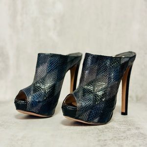 Prada Ayers Patch Heels. Never worn. Size 37.5